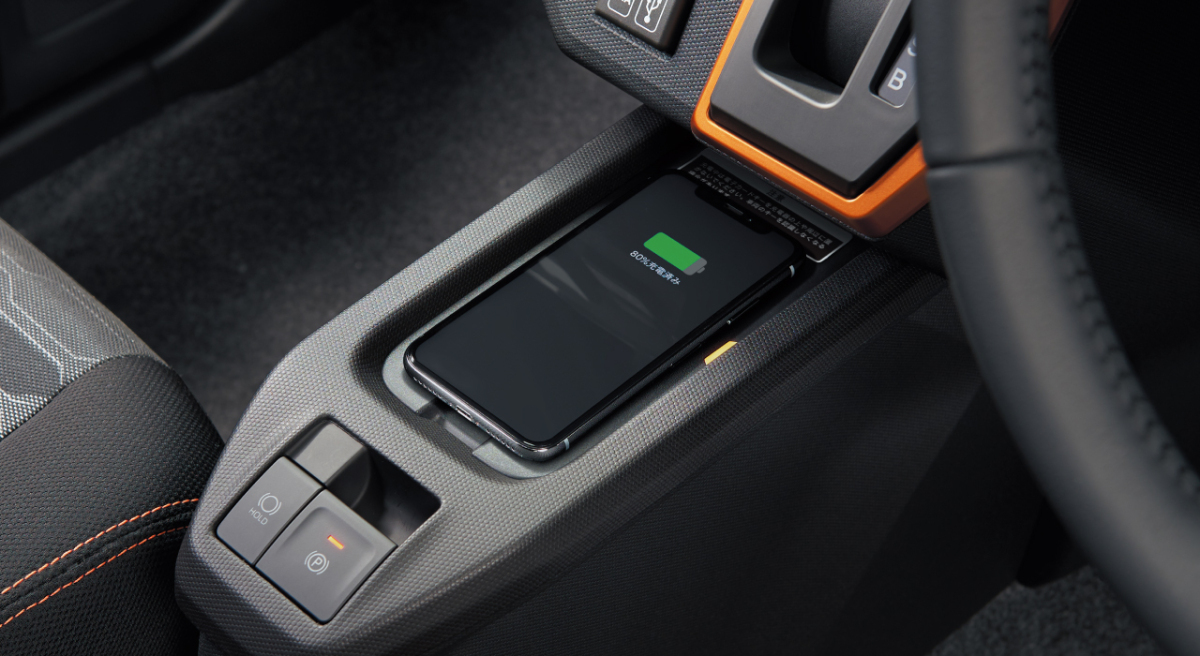 タフト/TAFT LA900S/LA910S:純正 ワイヤレス充電器 (Qi)拍卖