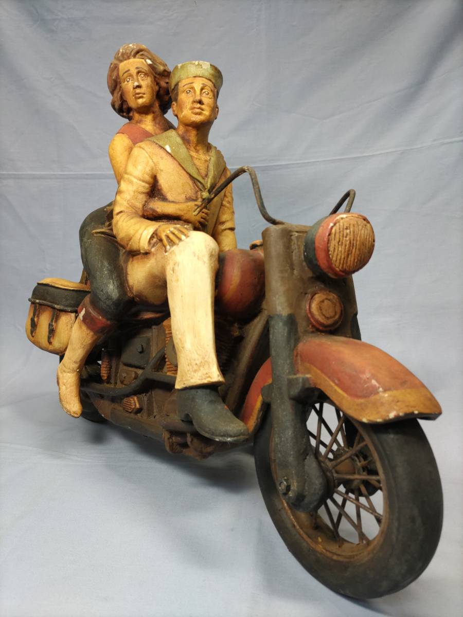 〇アメリカンビンテージ オートバイ置物 全長51㎝ 高さ41㎝ 二人乗りハーレー置物 樹脂彫刻○中古品拍卖