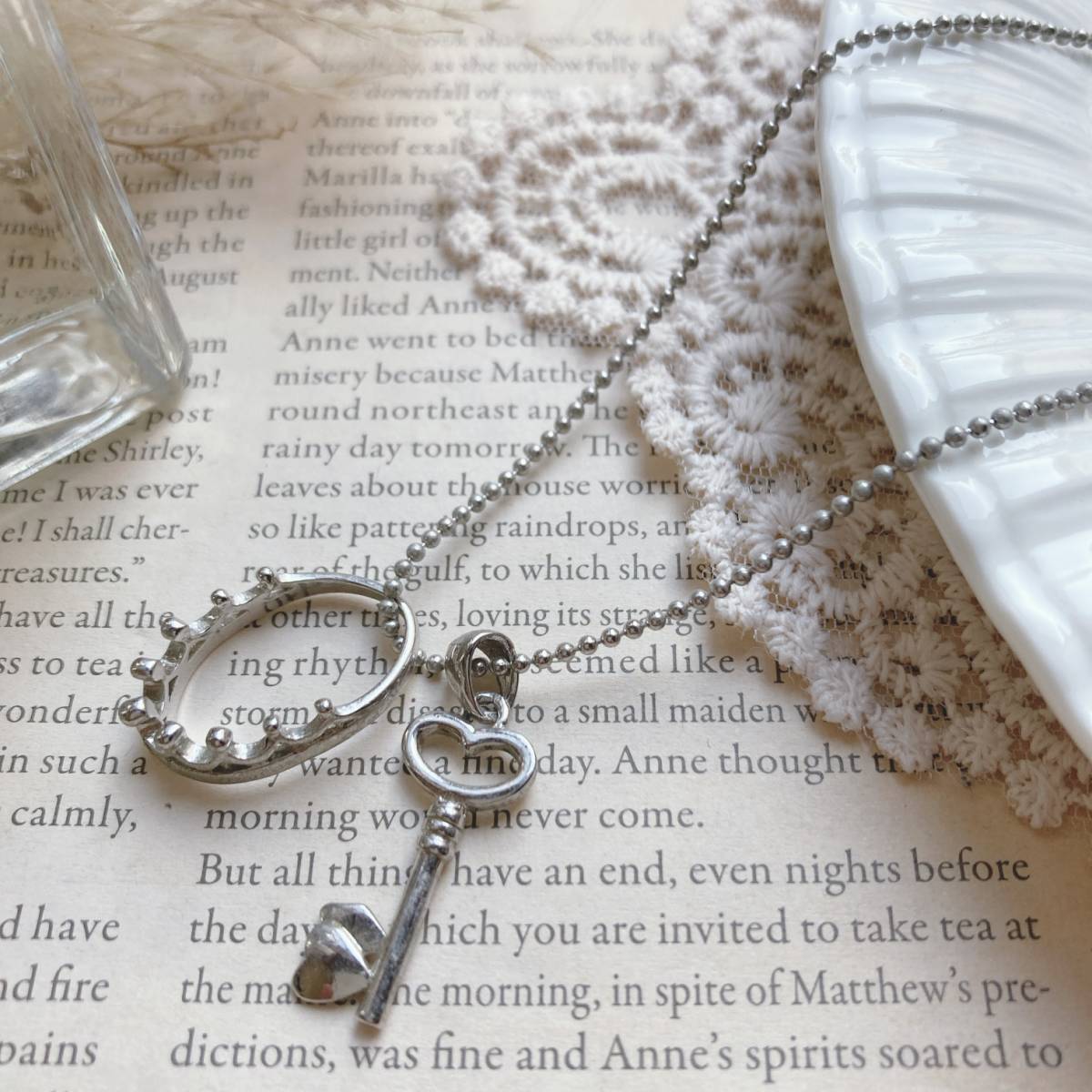 ヴィンテージネックレス シルバーモチーフ キー 鍵 冠 ボールチェーン☆Vintage jewelry accessories A0929拍卖