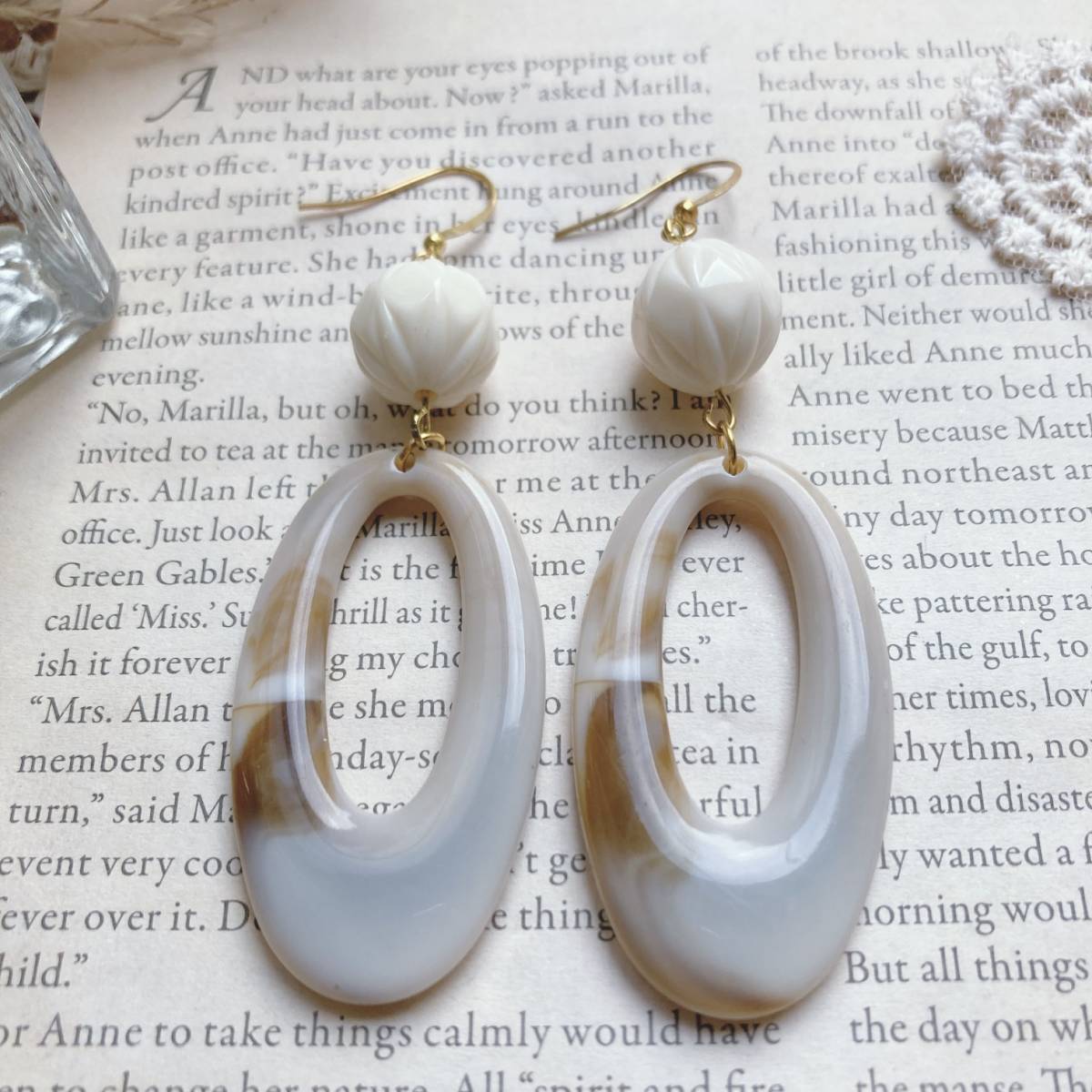 ピアス 大ぶり マーブル ブラウン ナチュラル系 ゴールド ゆらゆら ボール☆Vintage jewelry accessories k0038拍卖