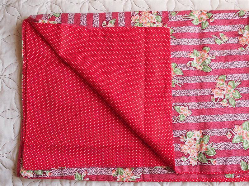 レトロビンテージ日用品雑貨*バティックっぽい絵柄と裏面ドットの綿生地コタツカバー☆マルチリメイク拍卖