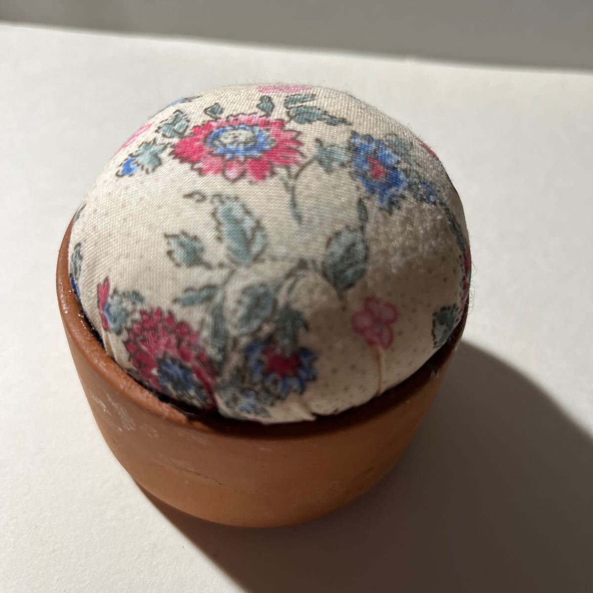 リサイクルの壺のピンクッション*ピンク花*拍卖