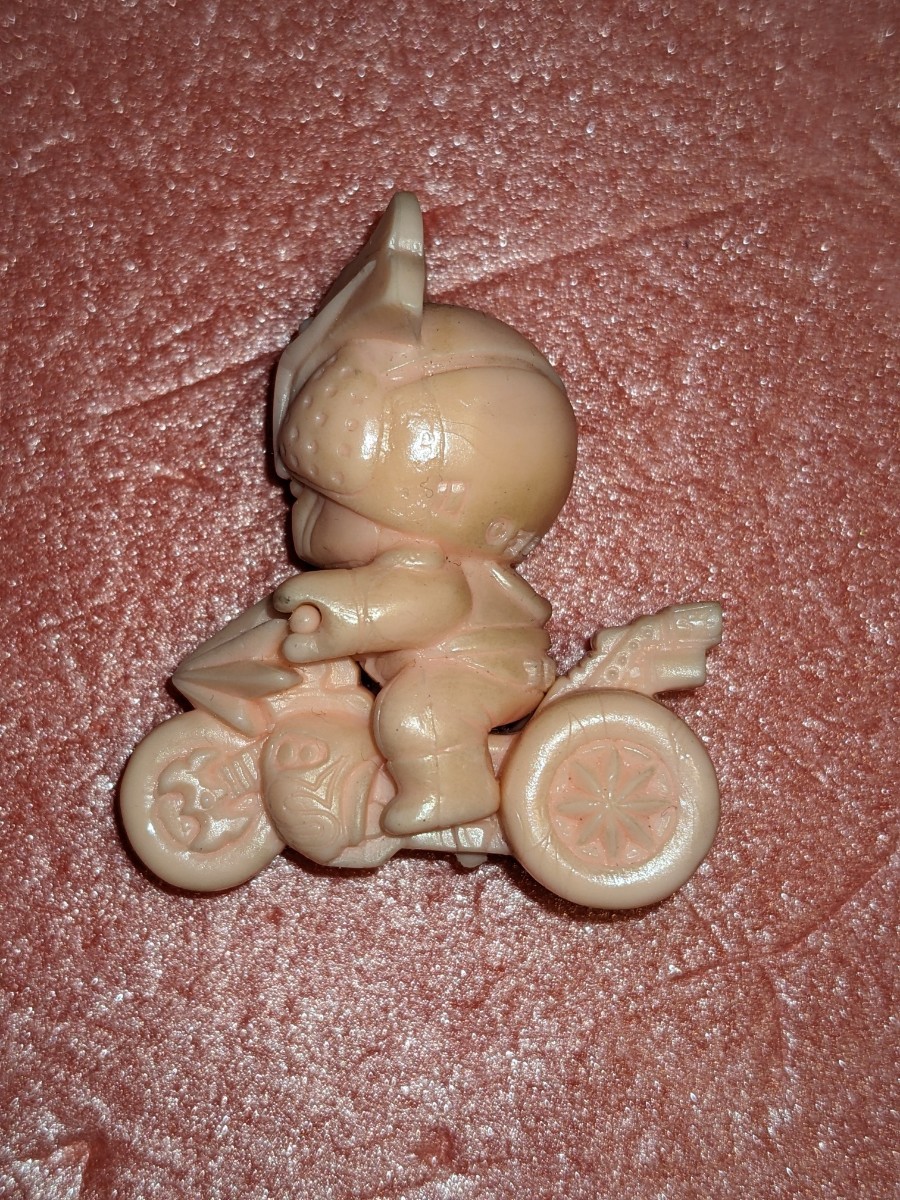 ■仮面ライダーSD 仮面ライダーストロンガー バイク 消しゴム 肌色 ペールオレンジ 当時物 拍卖