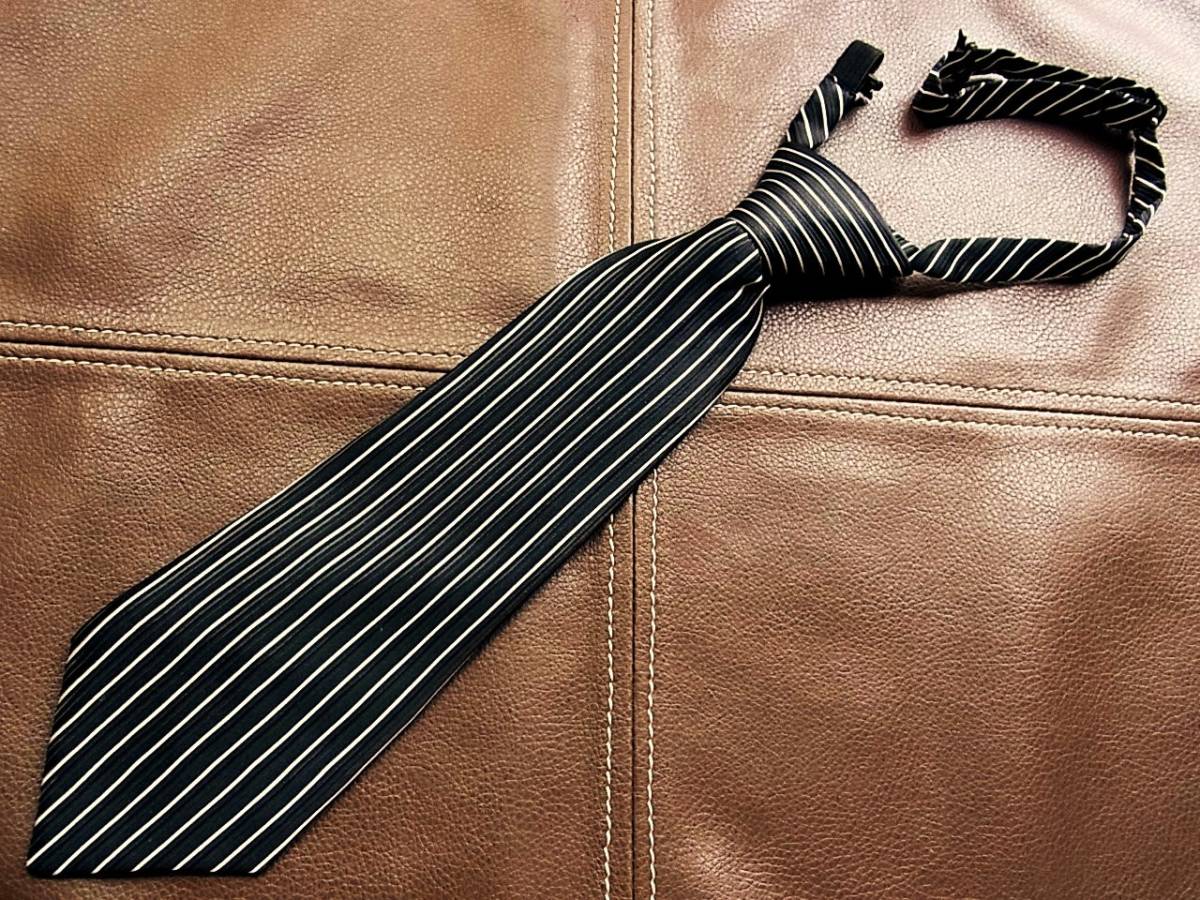 ♪【キッズ用】0043♪美品コムサデモードISM【ワンタッチ・正面28.5cm】のネクタイ拍卖