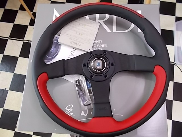 NARDI ナルディ Leader リーダー N807 ブラック/レッドレザー&ブラックスポーク 350mm 送料無料拍卖