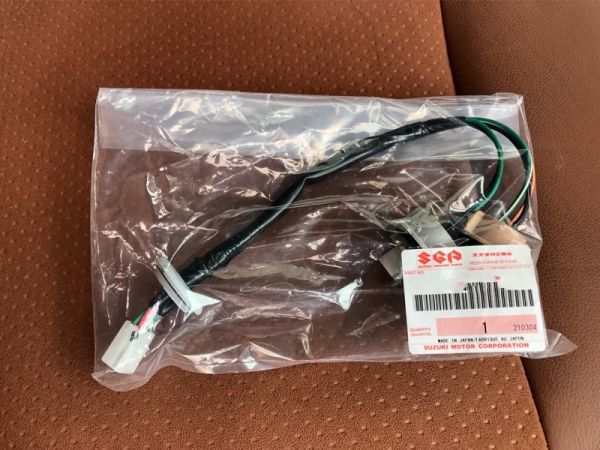 残りわずか!【未使用 スズキ 純正】ジムニー JB23W テールランプハーネス 右 運転席側 リヤコンビソケットコード ライト拍卖