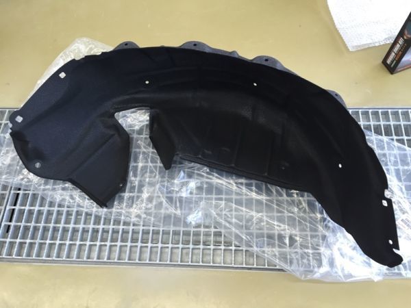 残りわずか!【未使用 トヨタ 純正】TOYOTA アルファード ヴェルファイア 20系 リヤホイールハウス ライナ RH 右側拍卖