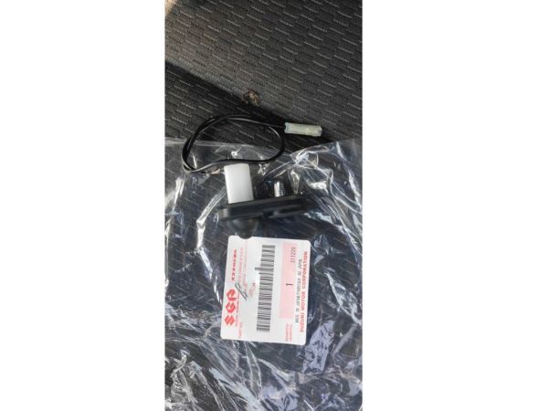 残りわずか!【未使用 スズキ 純正】SUZUKI ジムニー JB23W JB43W バックドアスイッチ JDM拍卖