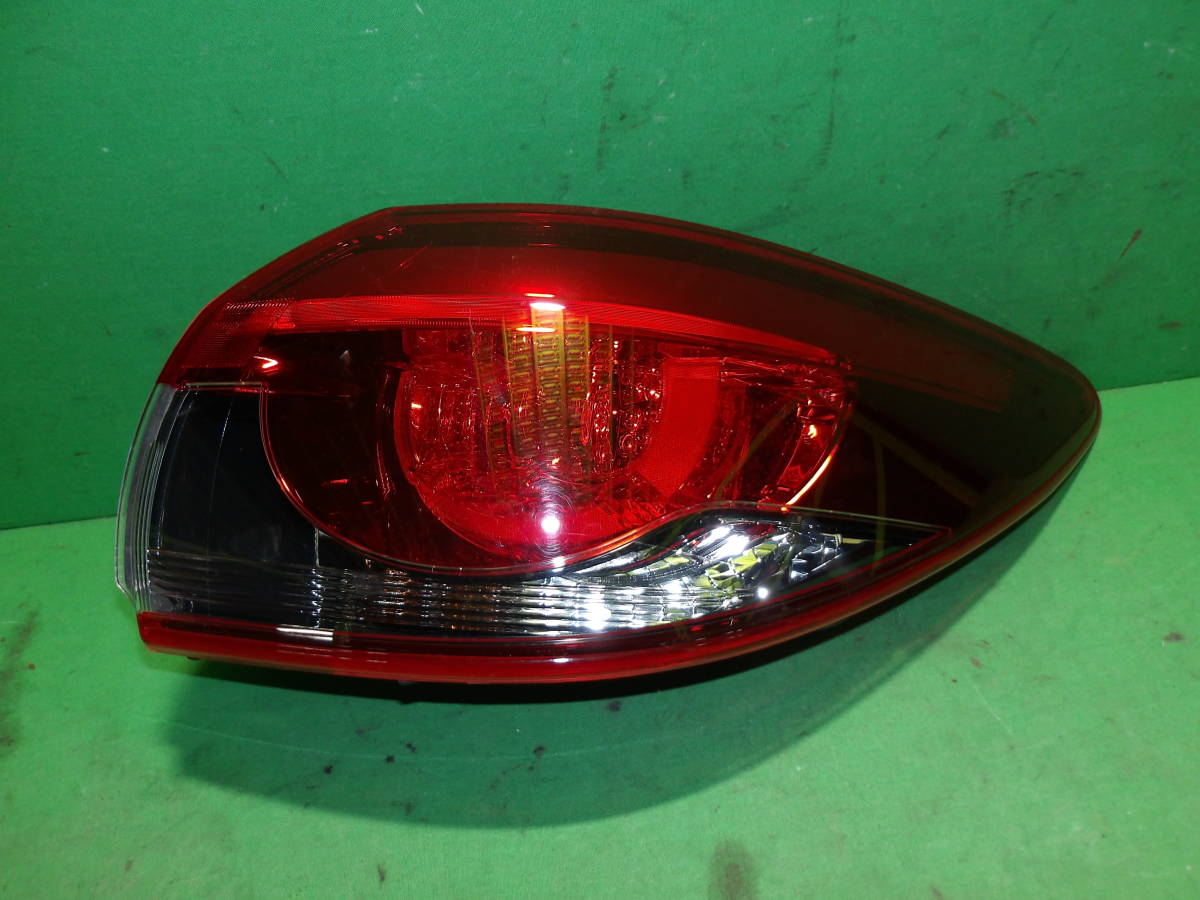 (D) マツダ アテンザ GJ2FW 後期 純正 右テール KOITO 220-65033拍卖