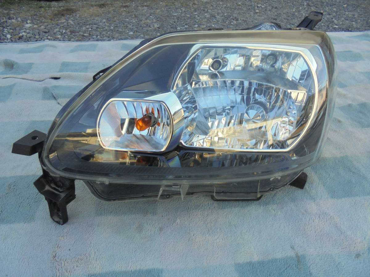 ポルテ NCP141.NCP145.NSP140.NSP141 純正 左ヘッドライト HID 刻印A2 バルブ付 KOITO 52-259 6168拍卖