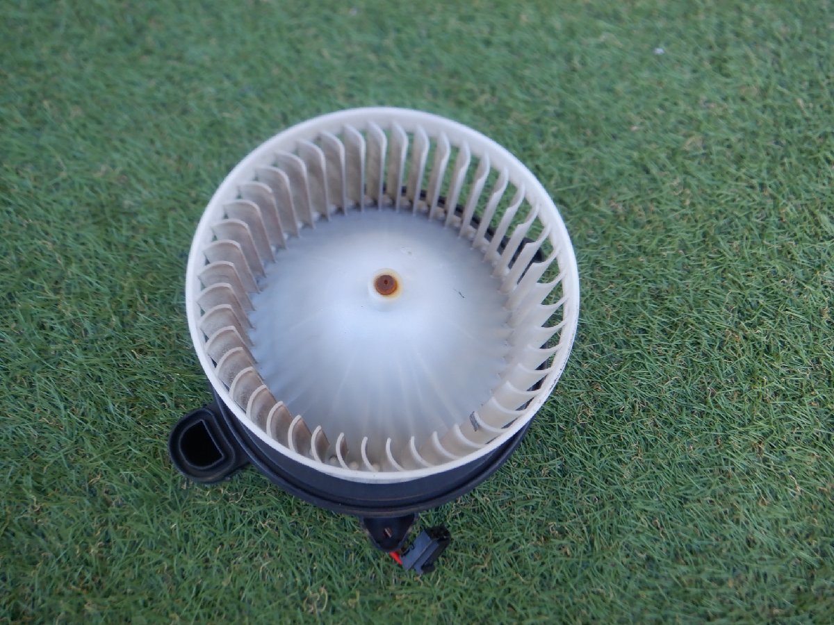 ベンツ純正 W177 Aクラス A180 ブロアファンモーター エアコンファン モーター A2478308600 Y-24-1-535拍卖