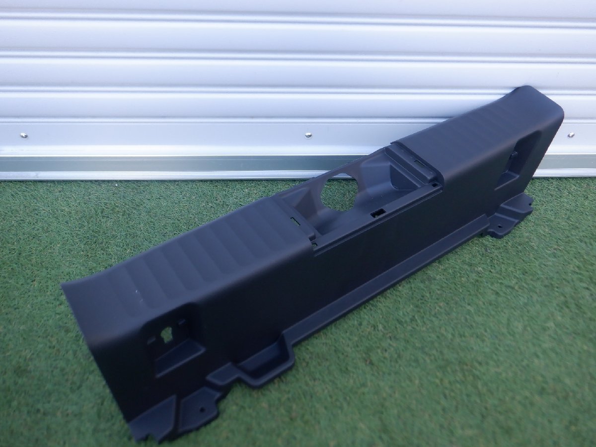 新車外し トヨタ純正 MXWH60 60 プリウス トランク 内 デッキトリムカバー バックドアカバー トリム 64716-47160 m-24-1-684拍卖