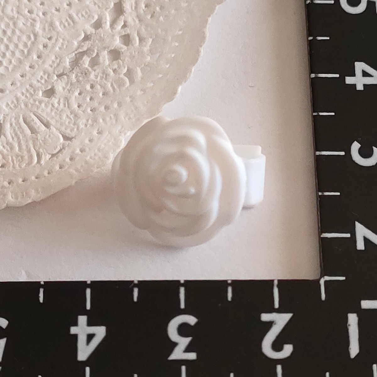 4r0103 ドール用 薔薇 バラ ヘアピン ヘアアクセサリー 白 バービー ジェニー momoko リカちゃん タミーちゃん 1/6ドール拍卖