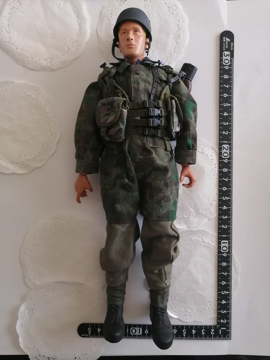 4r0113人形ドイツ軍 軍人 アーミー フィギュア ドイツ 1999 DRAGON models 21st Century models 1/6ドール ミニチュア 銃 ヘルメット 軍服拍卖