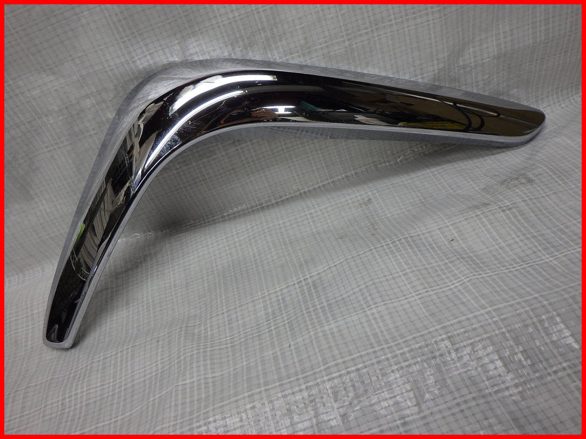 GUN125 前期 ハイラックス 純正フロントバンパーガーニッシュ 右 右側 52712-0K060 モール HILUX拍卖