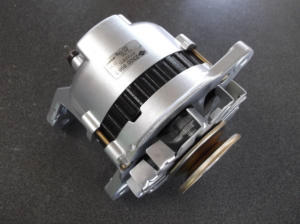 サニートラック/ダットサントラック用オルタネーターリビルト品(A1T22971)◆国産日立製◆拍卖