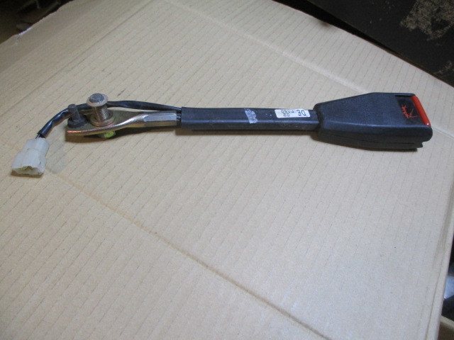 マツダRX-7(FC3S後期用)シ-トベルトキャッチ拍卖