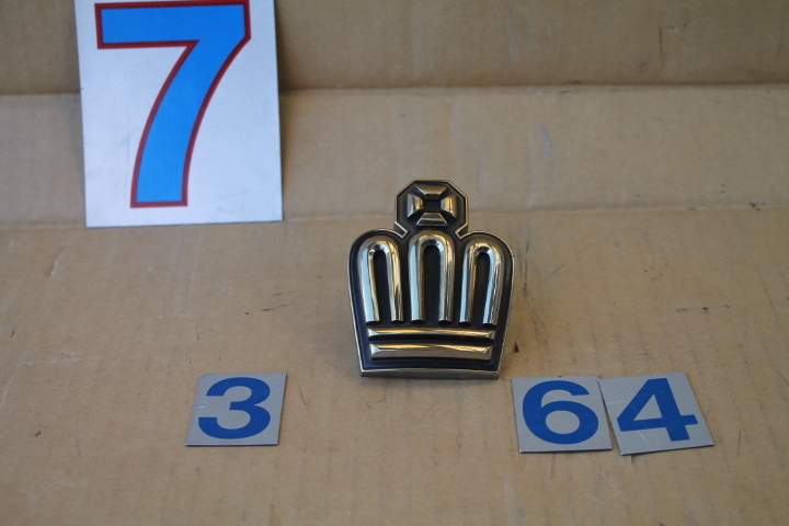 KL-683-7 トヨタ JZS140系 CROWN クラウン 王冠フロントエンブレム ゴールド 拍卖