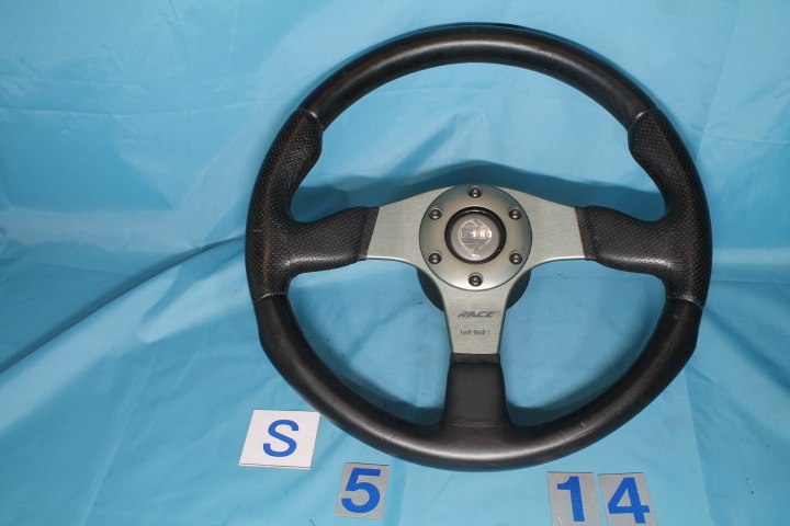 S-364 モモ MOMO RACE レース ステアリング ハンドル ホーンスイッチ ボス付 TYP D35 KBA70116 03-96 35Φ拍卖