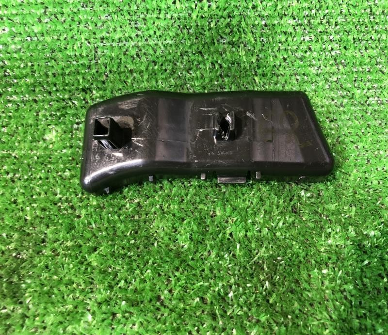 スズキ エブリー リヤバンパーサイドサポート 右側 71813-68h00 EBD-DA64V REAR BUMPER SIDE HOLDER ID:2453拍卖