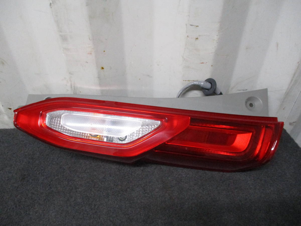 ☆JF3 N-BOX 左テールランプ!D274☆拍卖
