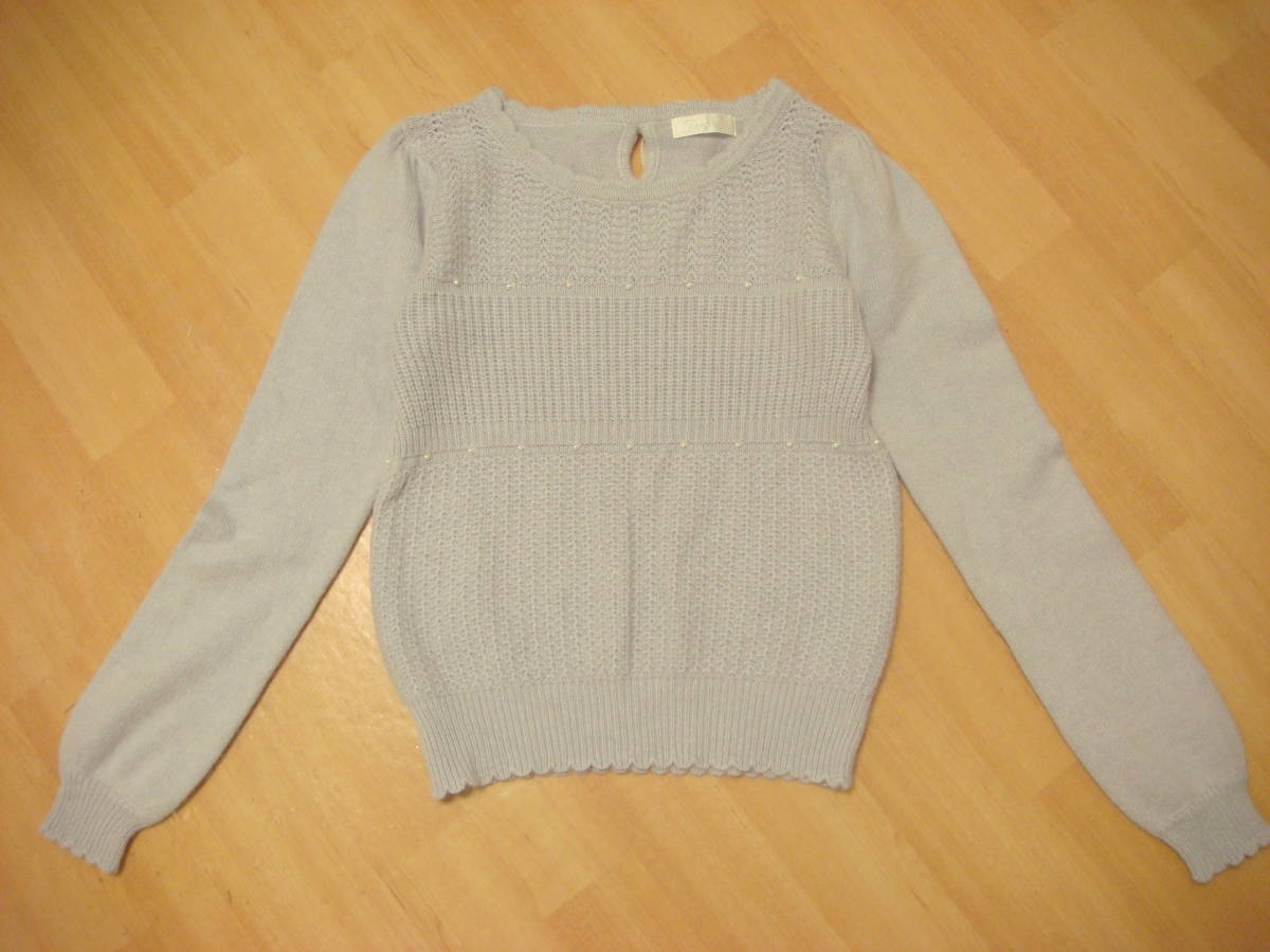 フェルゥ バックおリボン パール付き アンゴラ混 ケーブル編み ニット 水色系 美品拍卖