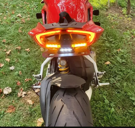 ドゥカティ DUCATI パニガーレ v4 s r 2018-2021 ライセンスプレートホルダー LEDウィンカー拍卖