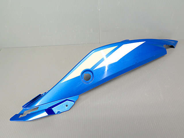 ジクサー SF250 純正 シートカウル リアカウル 左 GIXXER (2309DDH0004)拍卖