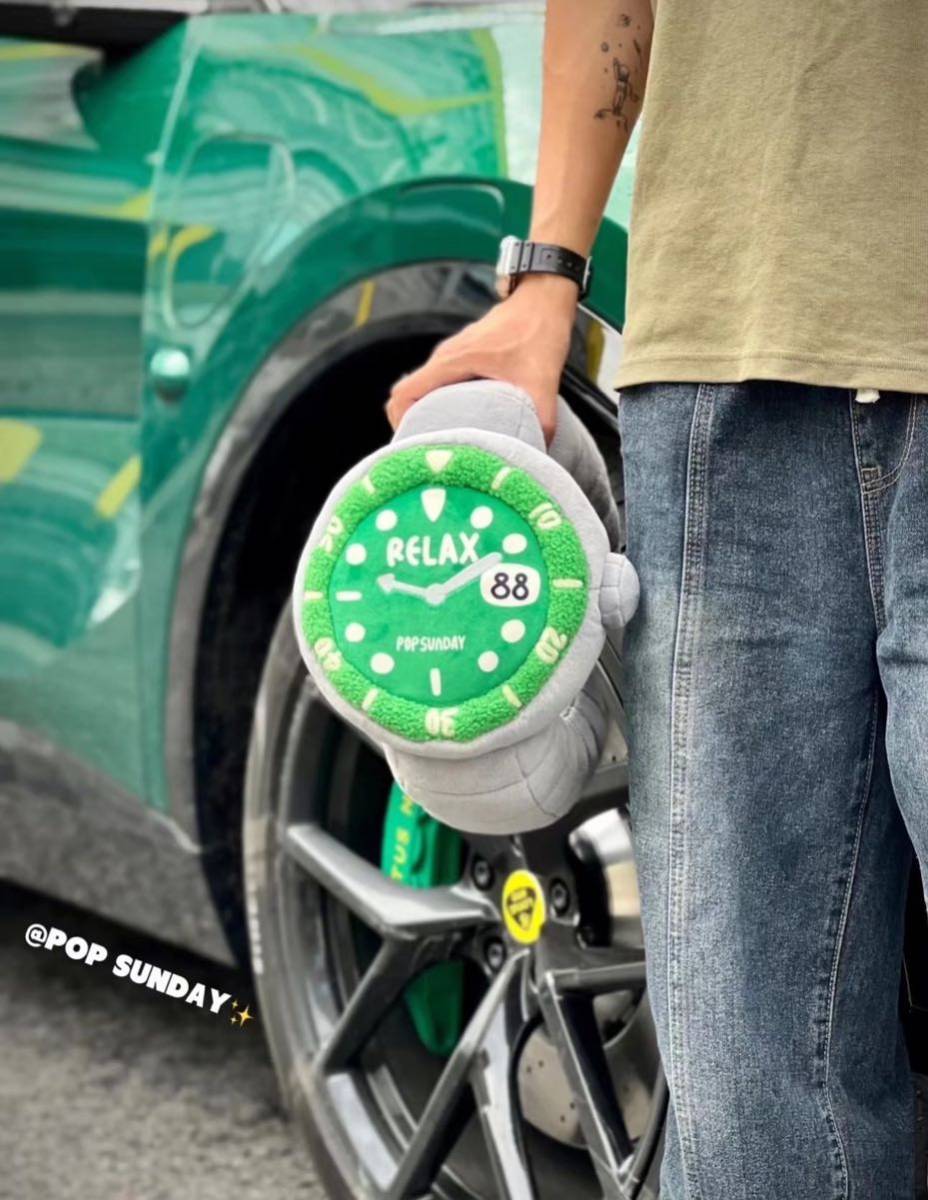 『リラックス』 時計の形 ピロー 枕 トレンディ デザイン プレゼント 雑貨 置物 アートトイ 正規品拍卖