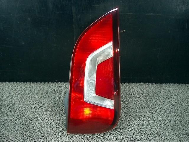 ☆ VW アップ! AACHY 右テールランプ 15620F, 1S0 945 096 G拍卖