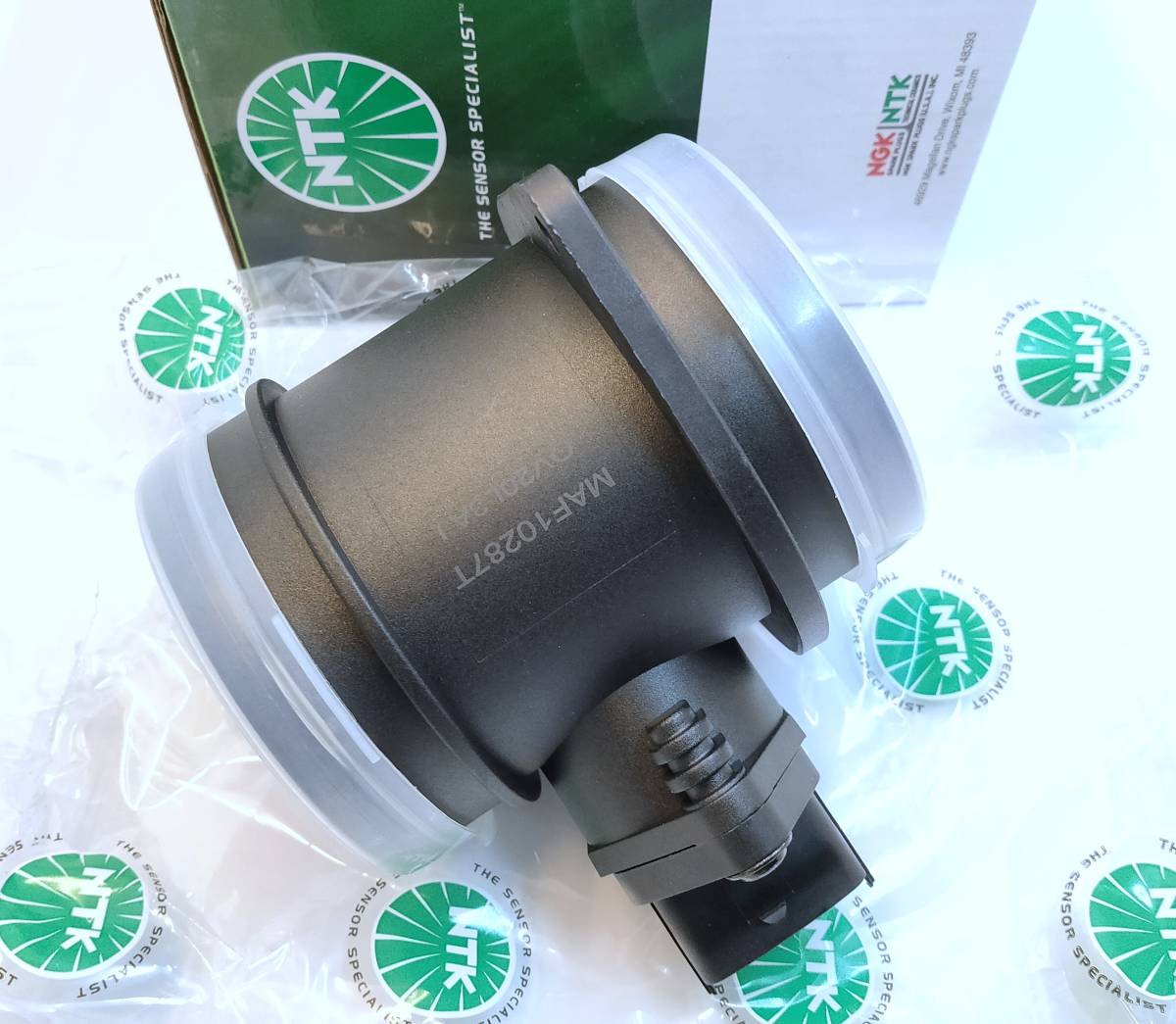 (送料込) ボルボ C30 C70 S40 S60 S80 V50 V70 S70 XC70 XC90 エアマスセンサー【NTK(=NGK)製・新品】31342362 / 8670263 / 0280218108拍卖