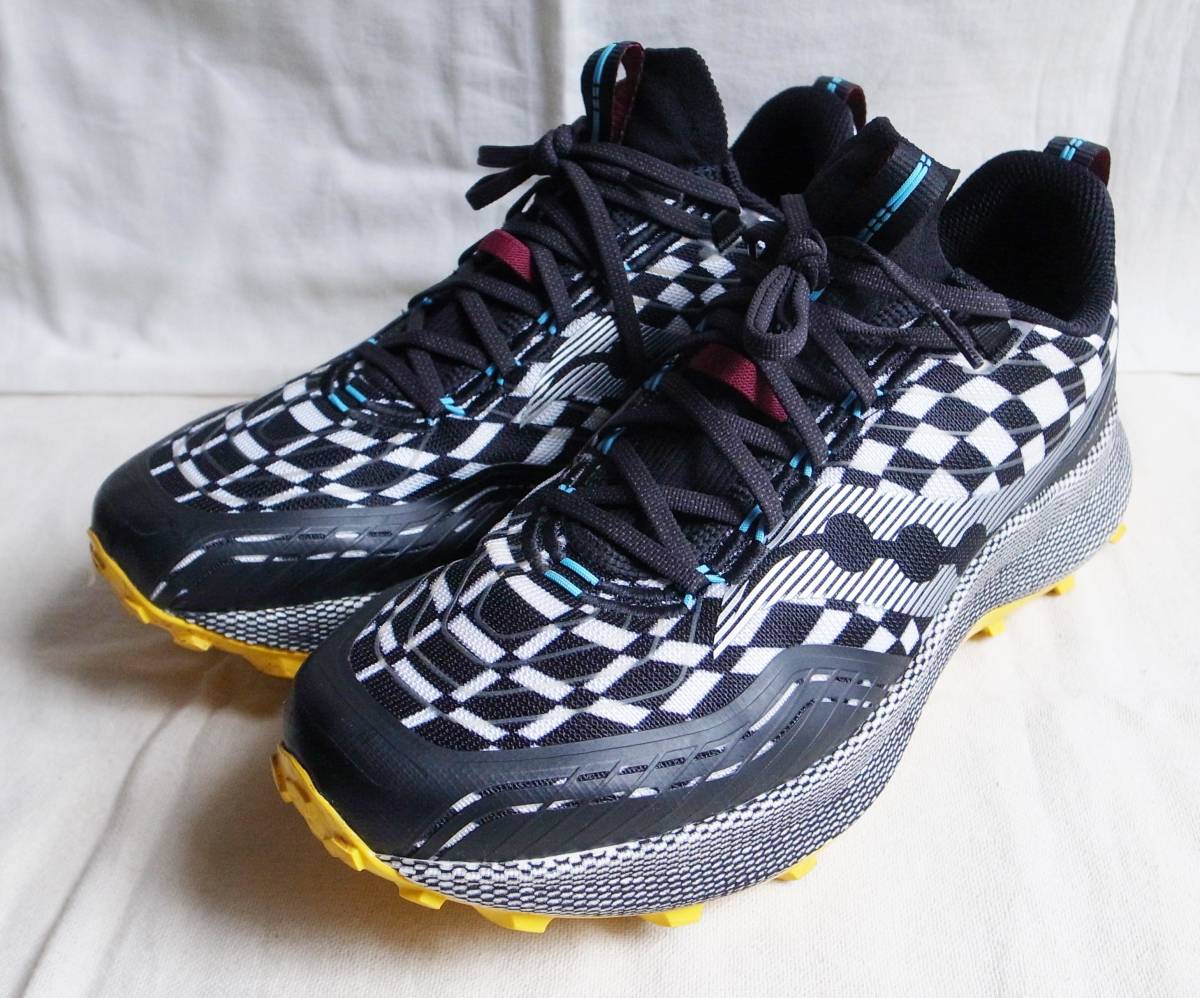 SAUCONY サッカニー ENDORPHIN TRAIL エンドルフィントレイル ランニングシューズ US12/30㎝ チェッカー柄拍卖
