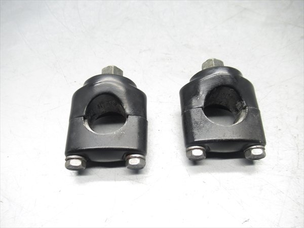 F1R6-0122 ヤマハ YB-1 Four ハンドルクランプ 左右 純正 【UA05J-0107*** 2001年式】拍卖