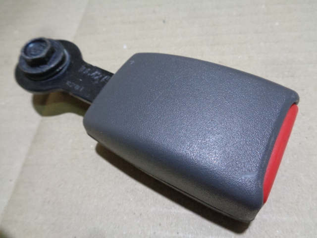 タント カスタム L375S シートベルトキャッチ 2 純正 【送料込み】拍卖