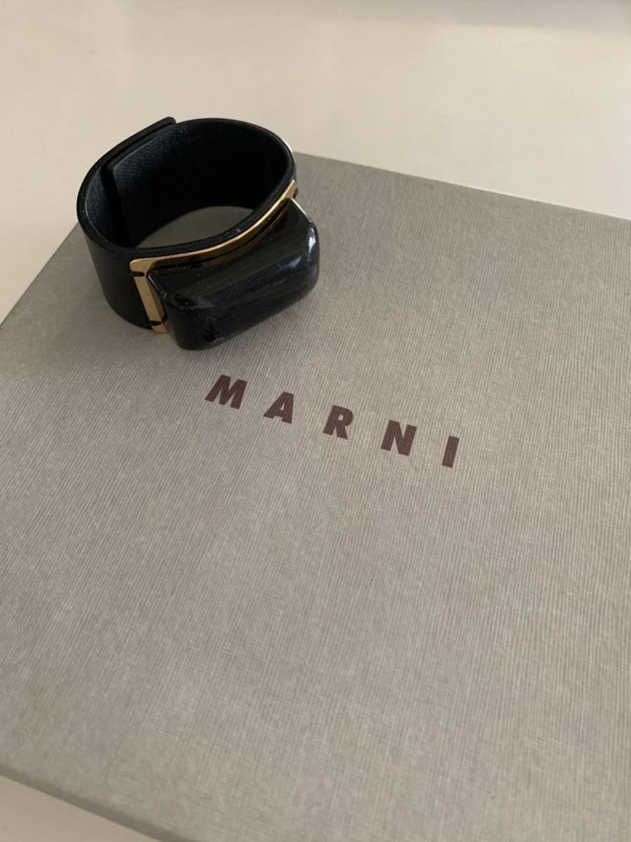 マルニ レザー ストーン付き バングル 黒 ゴールド MARNI ブレスレット ☆拍卖