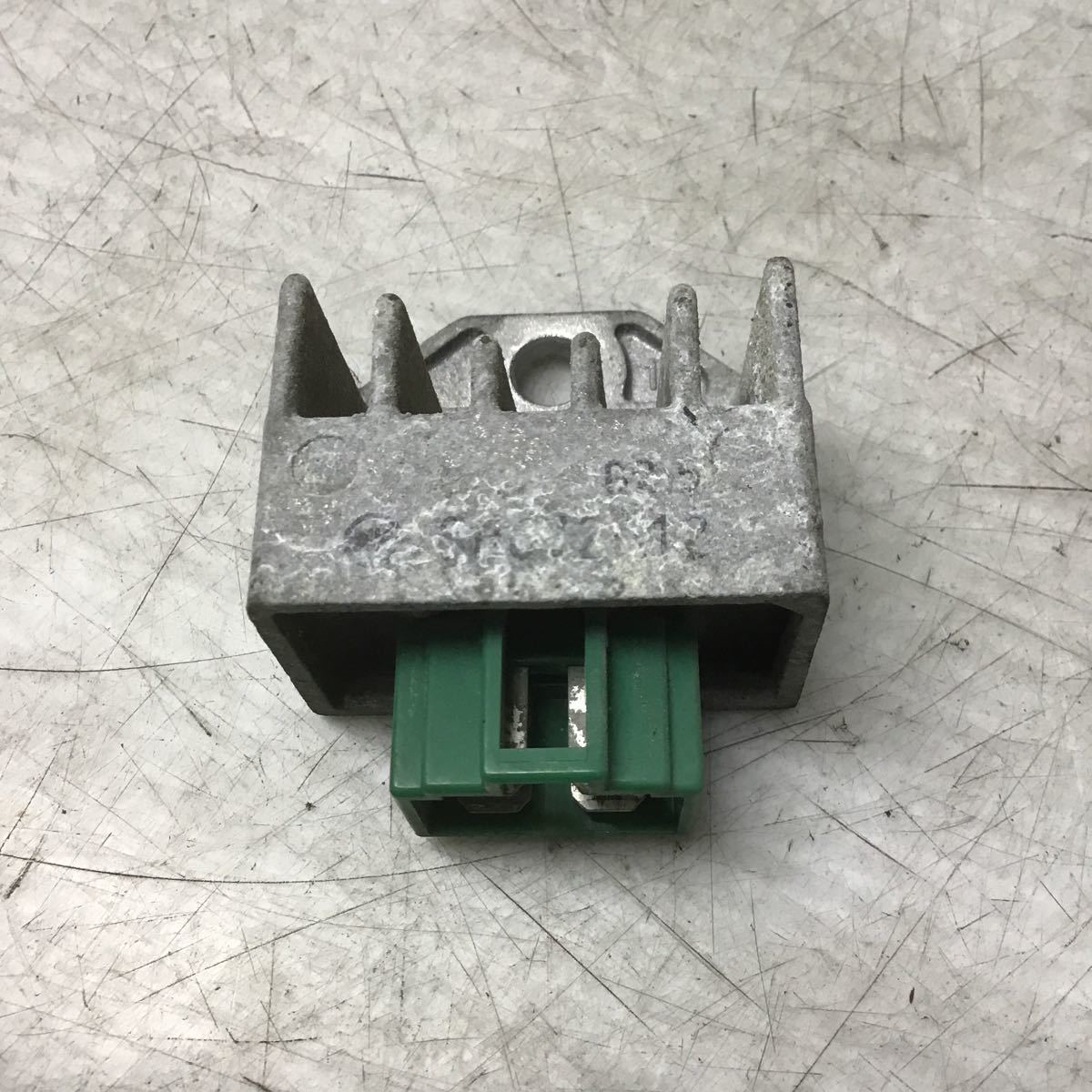 M42-22ne スズキ レッツ2 CA1PA レギュレーター 純正部品 動作確認済み拍卖