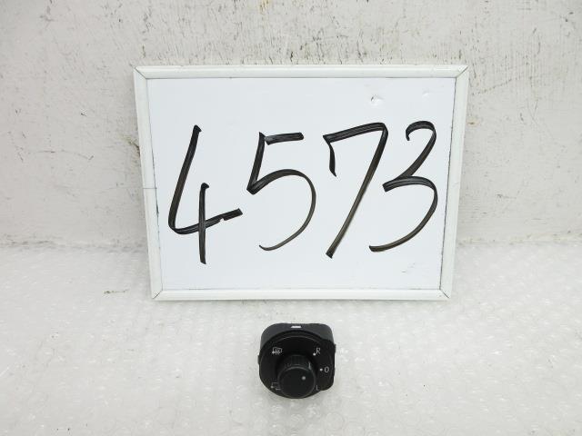 2014年 VW ザ・ビートル DBA-16CBZ ドアミラースイッチ 5C2959565C 189710 4573拍卖