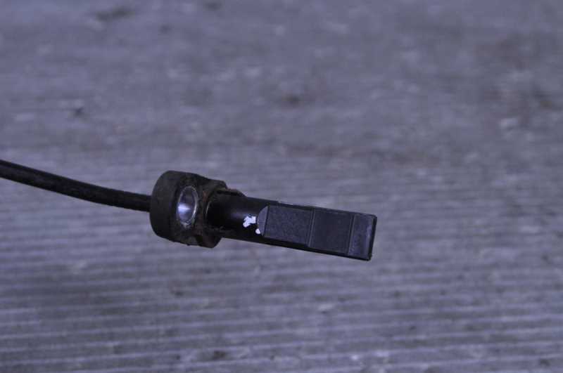 インプレッサ 前期(GP7 GP3 GPE) 純正 破損無 取付OK 動作保証 右 フロント ABSセンサー / 27540SG000 k079506拍卖