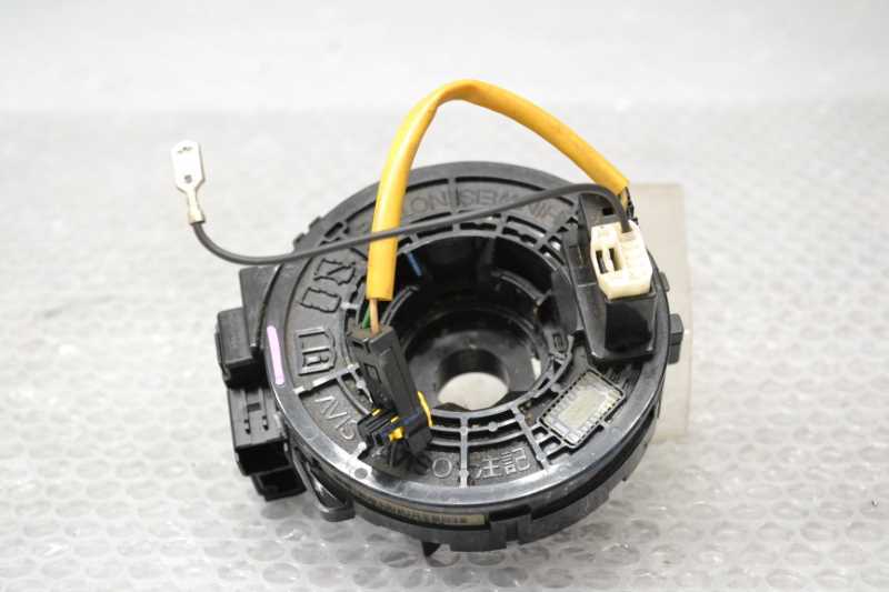 スペーシア カスタム XS 前期(MK32S MK42S) 純正 良品 取付OK 動作保証 スパイラルケーブル k079173拍卖