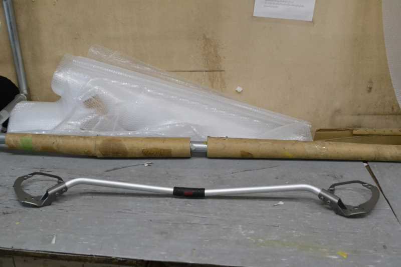 インプレッサ 前期(GJ7 GJ3 GJ6) 純正 STI 破損無 取付OK フロント フレキシブルタワーバー 3C04 FJ002 k079126拍卖