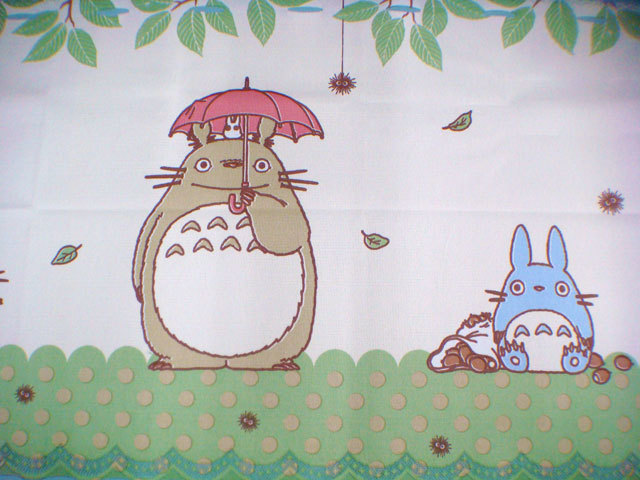 送料無料【新品 】カフェカーテン【トトロどんぐりの森】 丈47cm拍卖