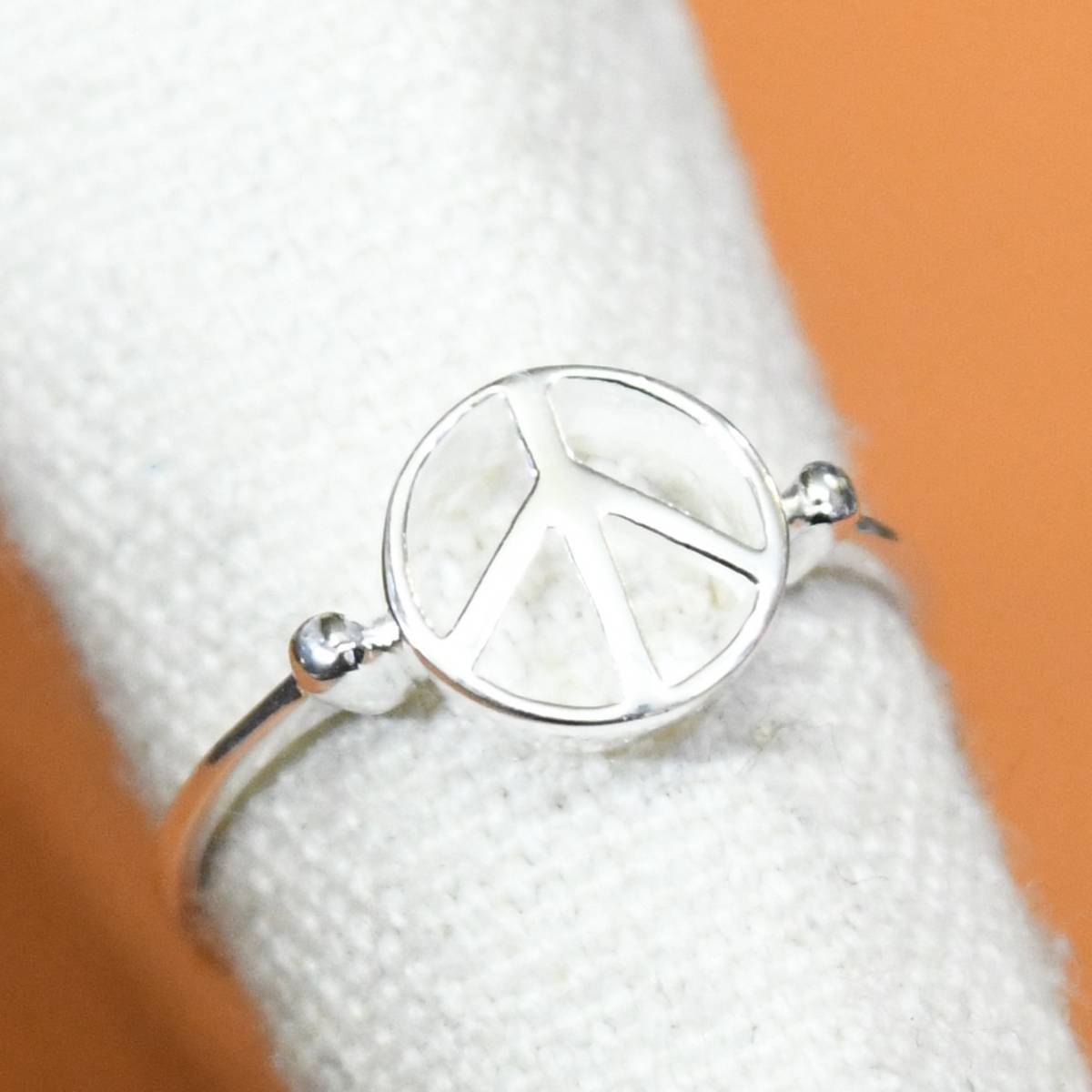 SR2442 指輪シルバー925刻リング 13.5号 平和 PEACE 送料込拍卖