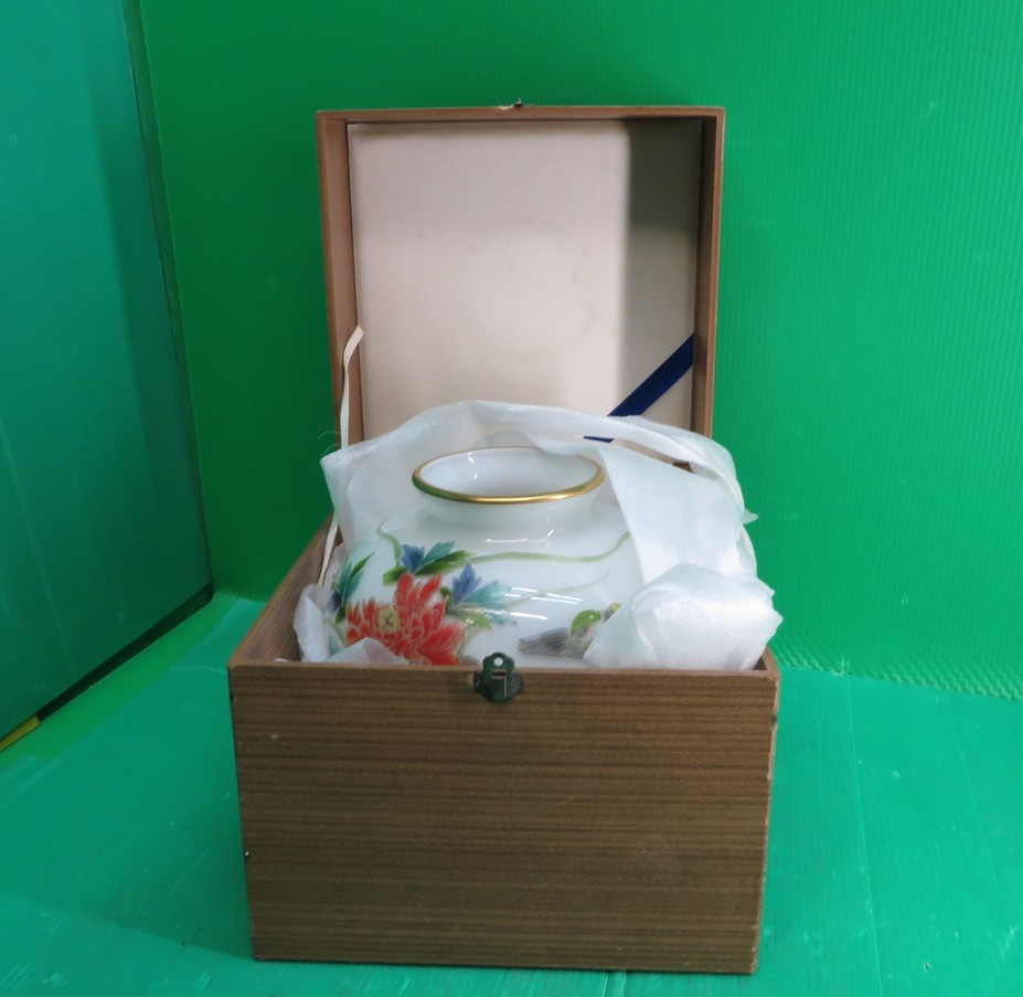 Z-2897■和ガラス花瓶* 玻璃砡之壷 うぐいす 花 拍卖