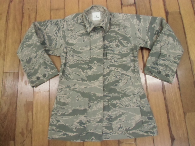 O-18 ミリタリー サバゲー 米軍放出品 実物 迷彩服 戦闘服 作業服 ジャケット シャツ アメカジ カモフラ コンバット レディース 8L Mサイズ拍卖