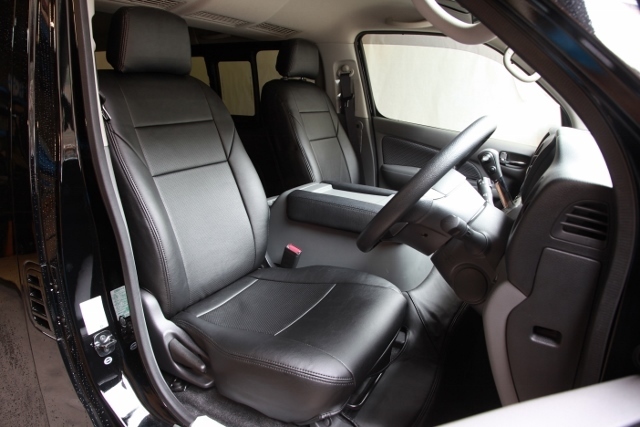 日産キャラバングランドプレミアムGXプレミアムGX専用シートカバーフロントリアアームレストカバー付き新品未使用PVCレザーSHINKE製拍卖