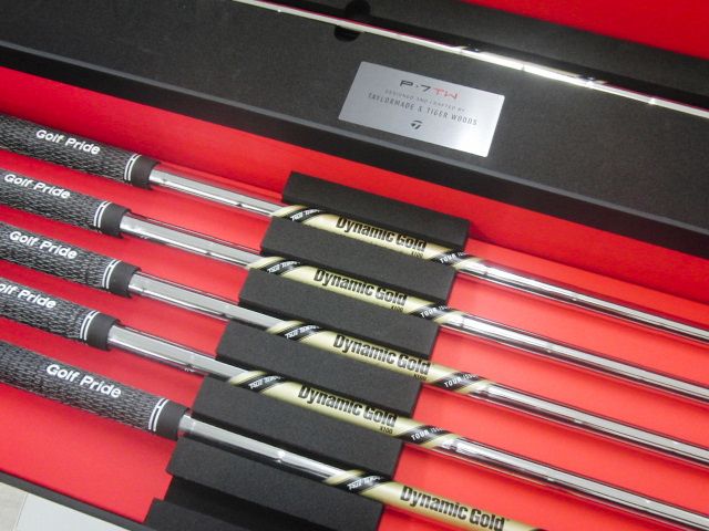 【チョイ傷あり】新品未使用品!TaylorMade P7TW Iron 4-9P(7本セット) Dynamic Gold Tour Issue X100拍卖