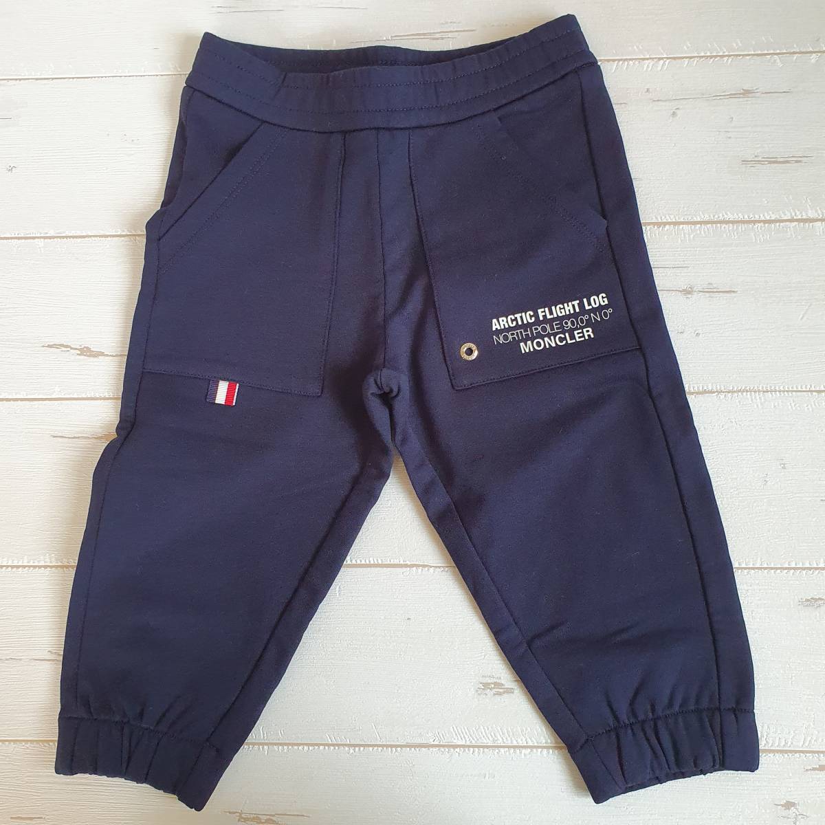 【新品・未使用】MONCLER ベビーロゴトラックパンツネイビー 9-12Mサイズ(70cm) 8H0000380996 拍卖