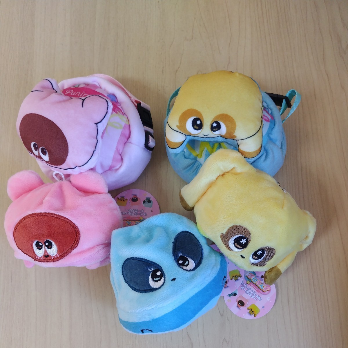 ぷにるんず ★リバーシブルMCキーホルダー あいるん・えねるん・うるるん 全3種 ★ショルダーポーチ 全2種 ★非売品・新品・未使用★拍卖