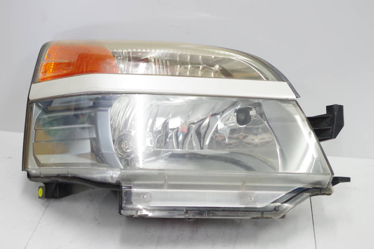 トヨタ ヴォクシー AZR60G ヘッドライト 右拍卖