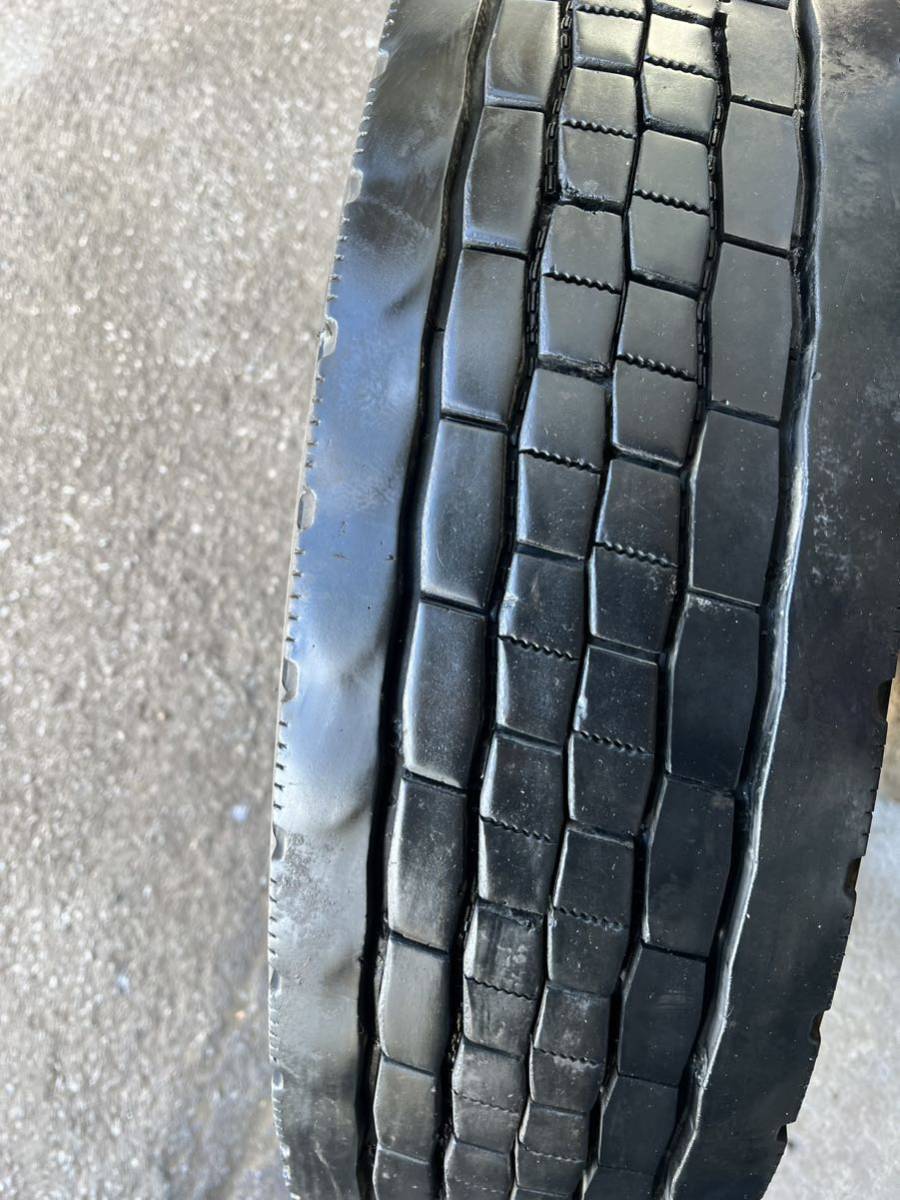 中古タイヤ サマー 225/90R17.5 127/125L 2022年製 DUNLOP SP680 ミックス 方減りがあり 1本拍卖